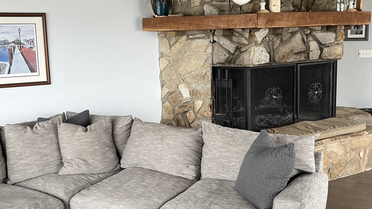 Photo of Livingroom in Fort Howard