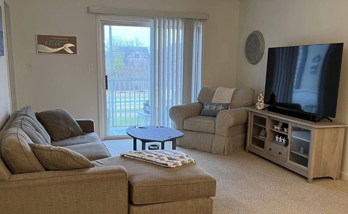 Photo of Livingroom in Villages of Five Points