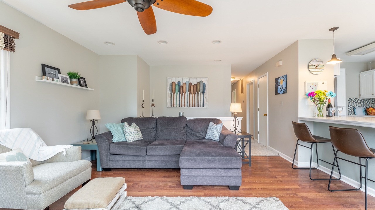 Photo of Livingroom in Locust Grove