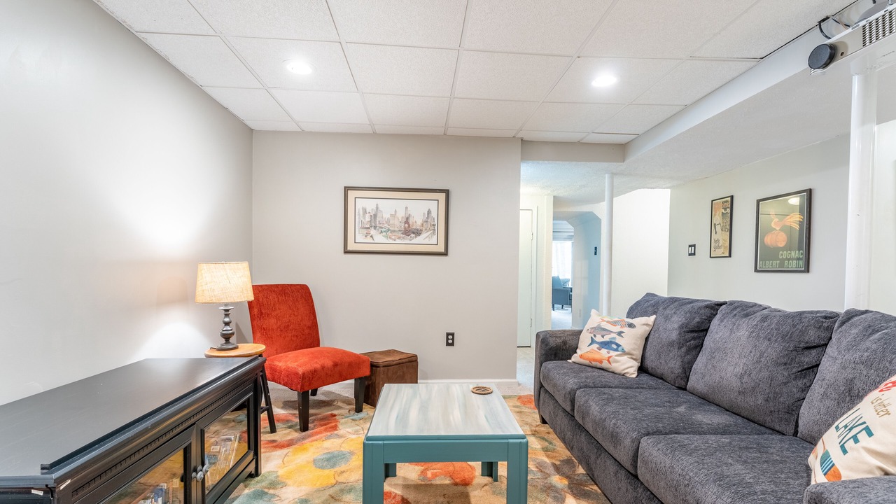 Photo of Livingroom in Locust Grove