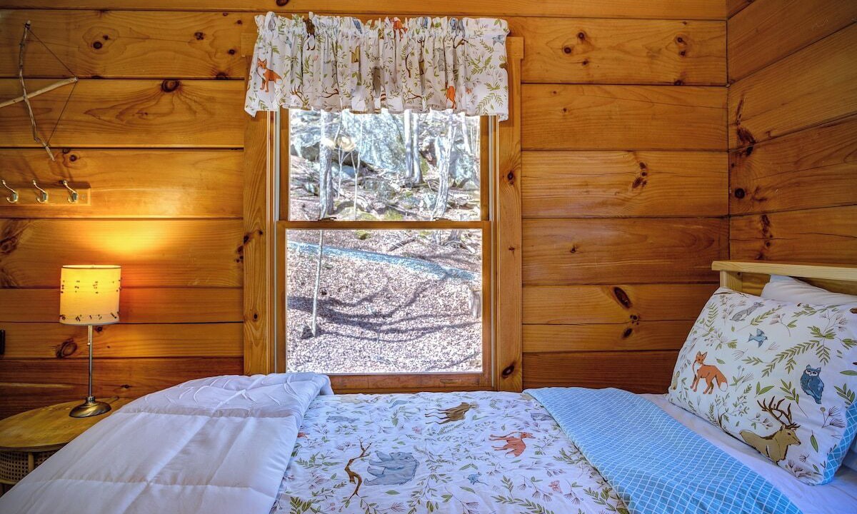 Photo of Bedroom in Seven Devils