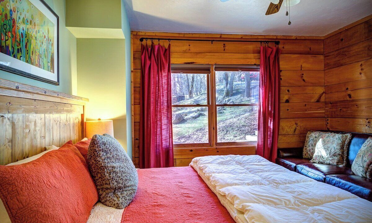 Photo of Bedroom in Seven Devils