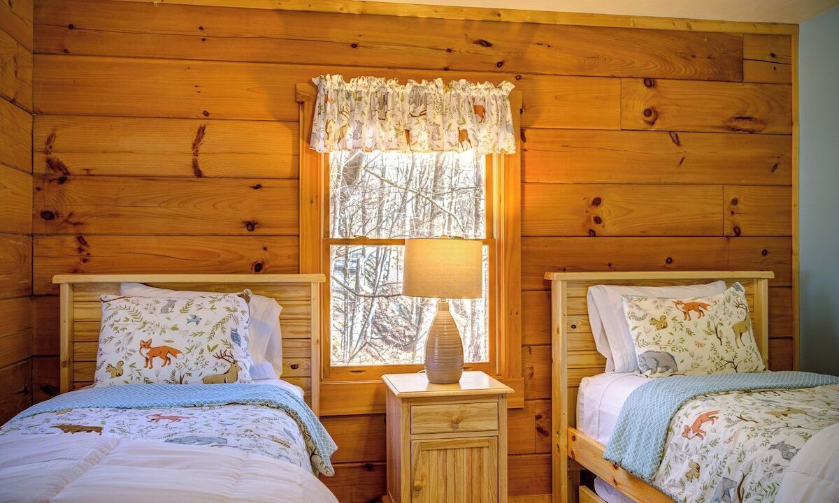 Photo of Bedroom in Seven Devils