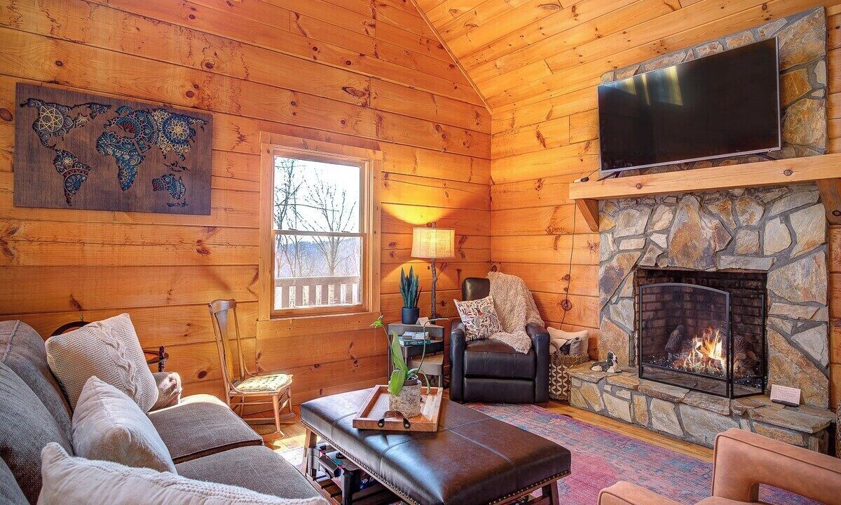 Photo of Livingroom in Seven Devils