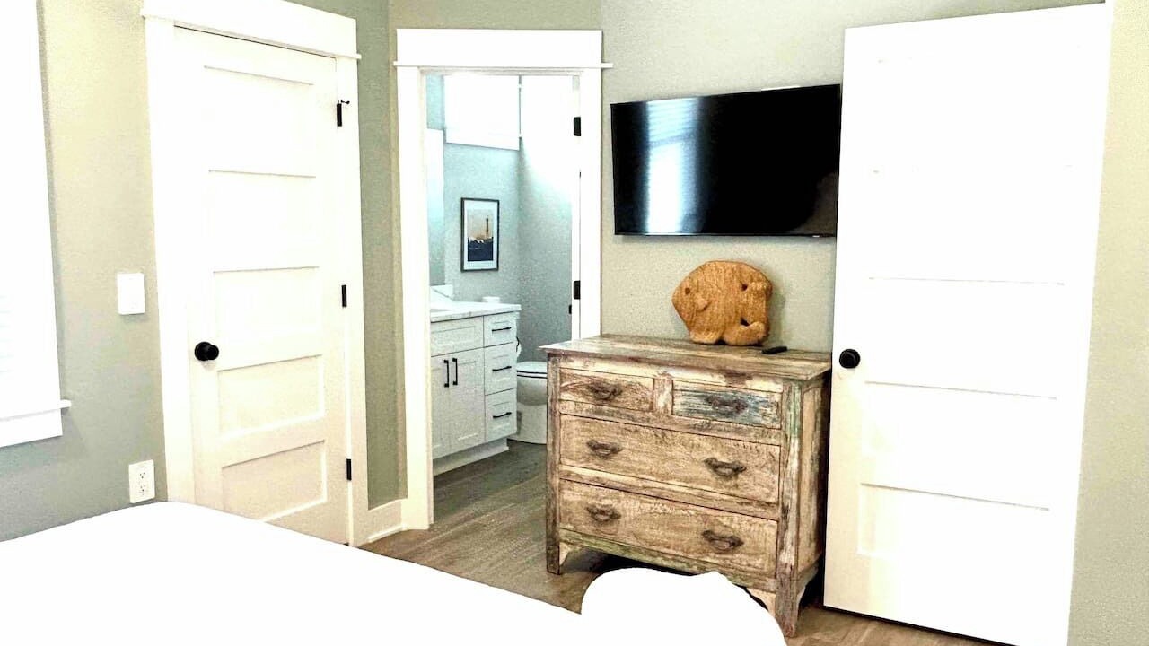 Photo of Bedroom in Corolla Light