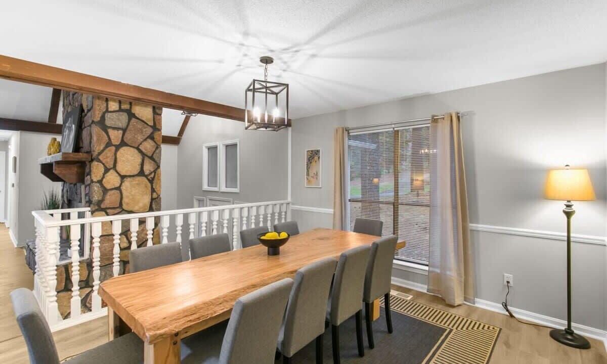 Photo of Livingroom in Crestline Heights