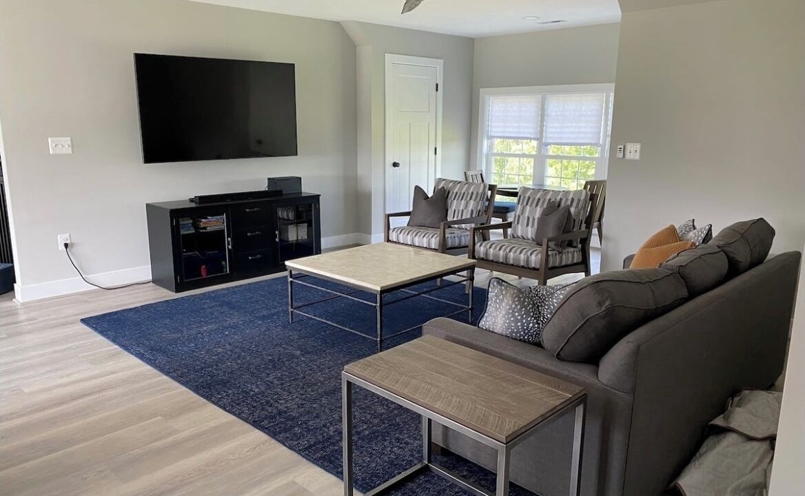 Photo of Livingroom in Round Hill