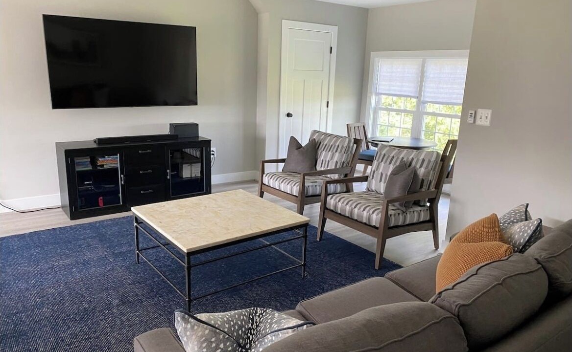 Photo of Livingroom in Round Hill