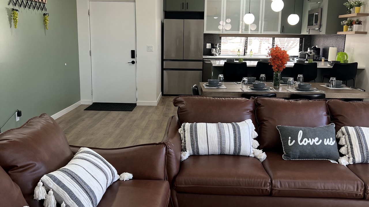 Photo of Livingroom in North Central Omaha
