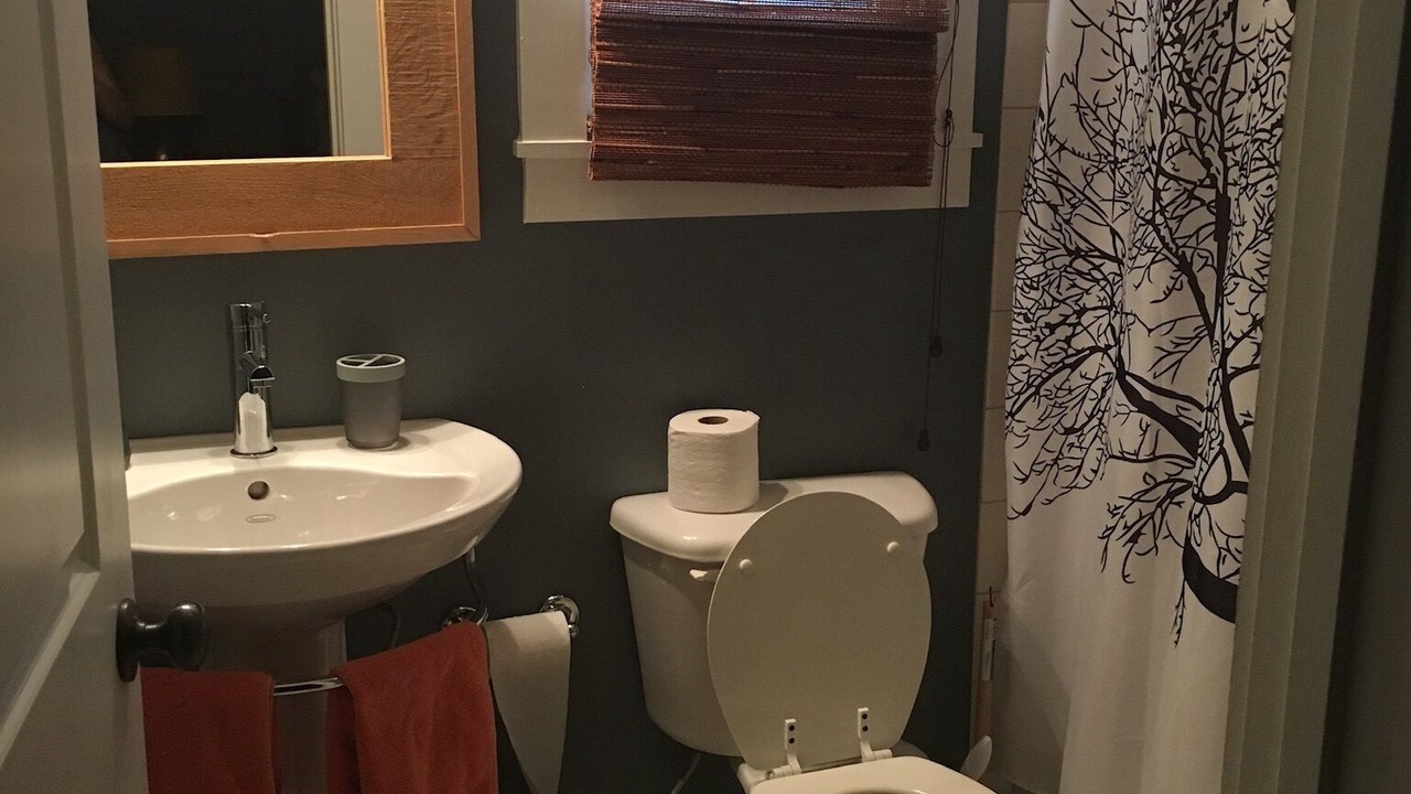 Photo of Bathroom in Logan