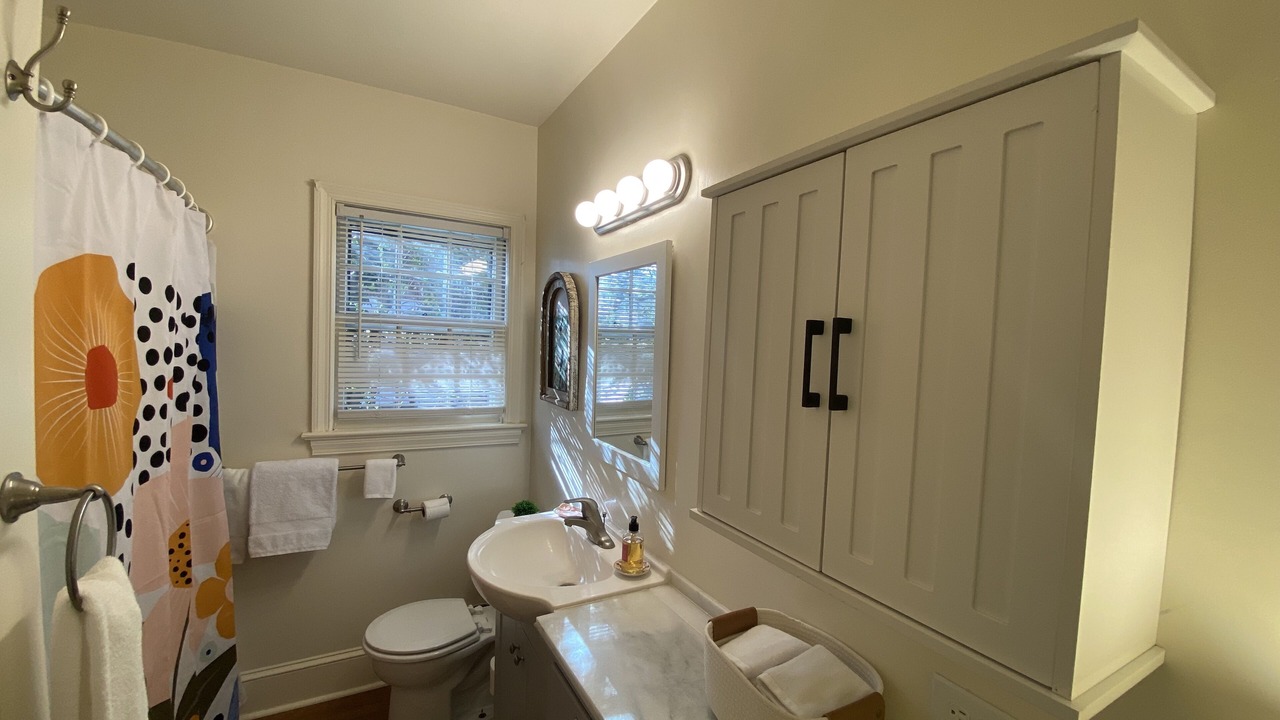 Photo of Bathroom in Fry's Spring