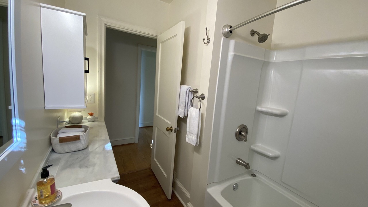 Photo of Bathroom in Fry's Spring