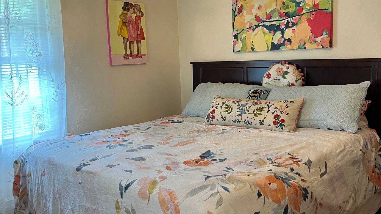 Photo of Bedroom in Fry's Spring