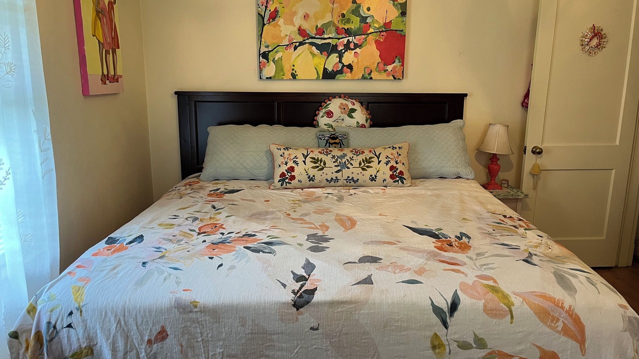 Photo of Bedroom in Fry's Spring