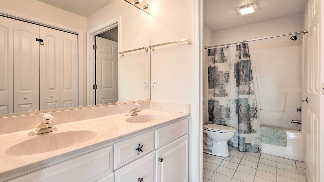 Photo of Bathroom in Heron Harbour Isle