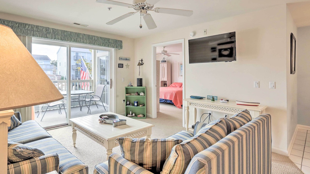 Photo of Livingroom in Heron Harbour Isle