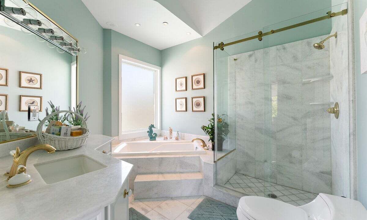 Photo of Bathroom in Diamond Beach