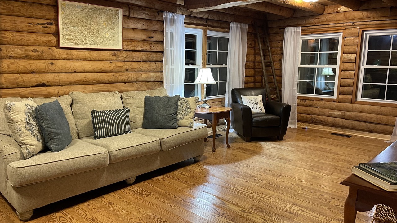 Photo of Livingroom in Louisville