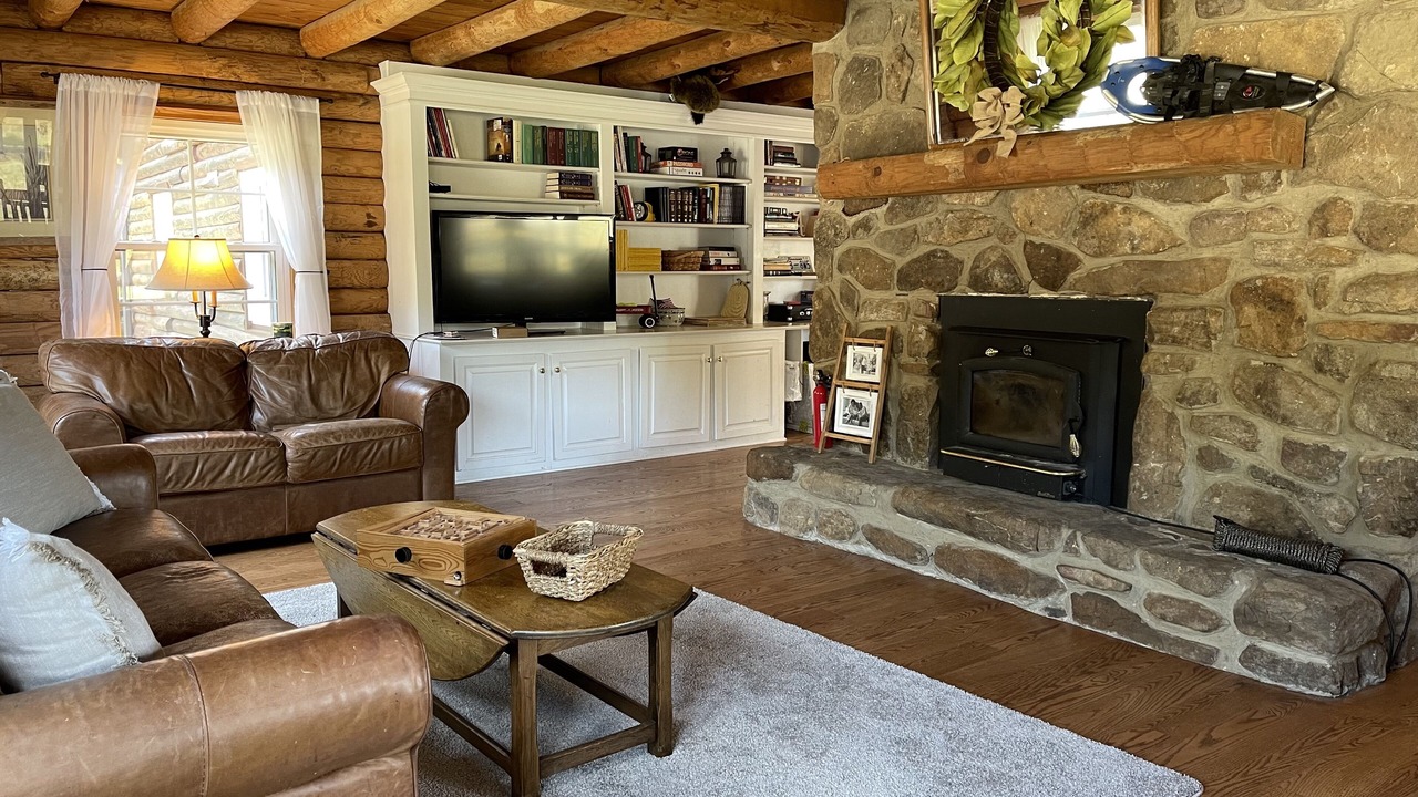 Photo of Livingroom in Louisville