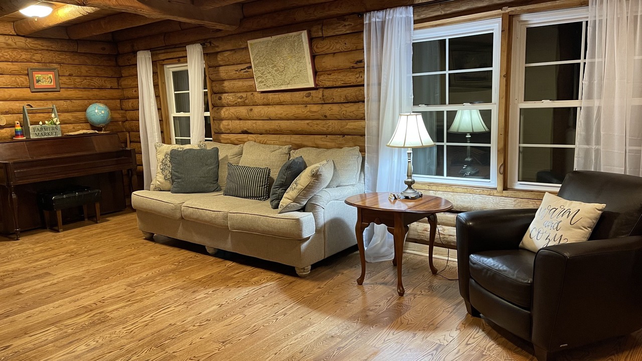 Photo of Livingroom in Louisville