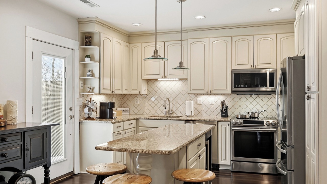 Photo of Kitchen in Leesburg's Old and Historic District