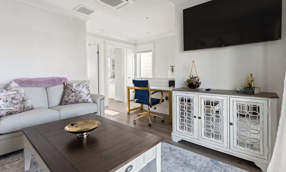 Photo of Livingroom in River District