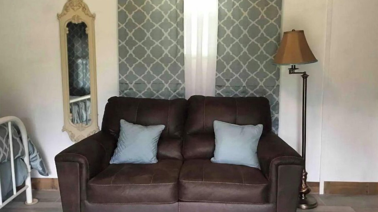 Photo of Livingroom in Macon County