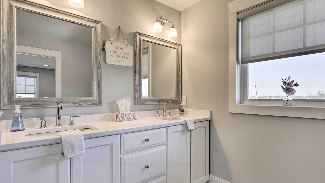 Photo of Bathroom in Long Branch