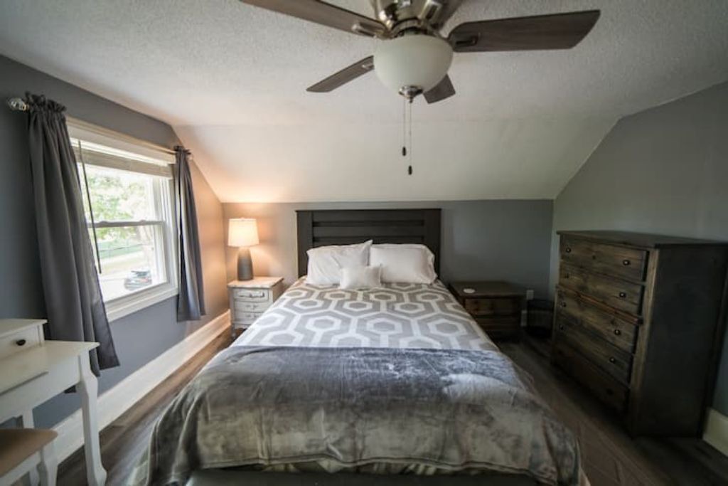 Photo of Bedroom in Clear Lake