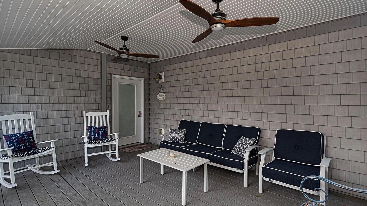 Photo of Patio Balcony in Caine Woods