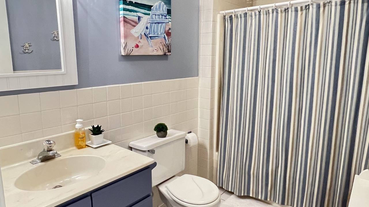 Photo of Bathroom in Caine Woods