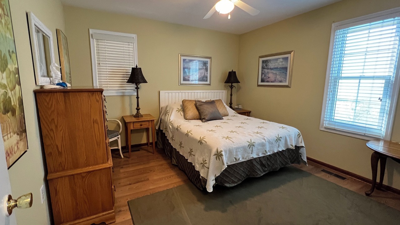 Photo of Bedroom in Caine Woods