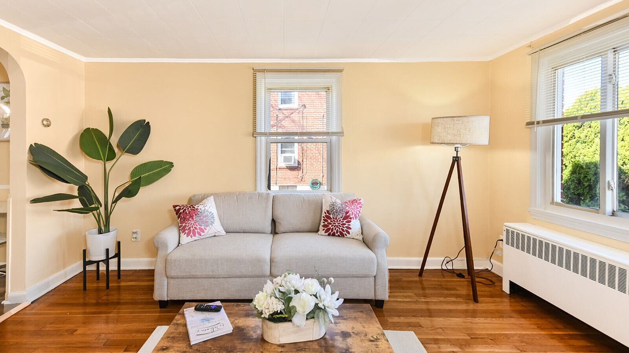 Photo of Livingroom in Violetville