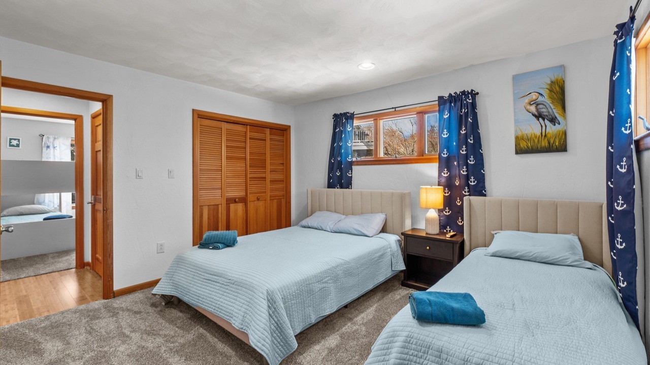 Photo of Bedroom in Monteray Shores
