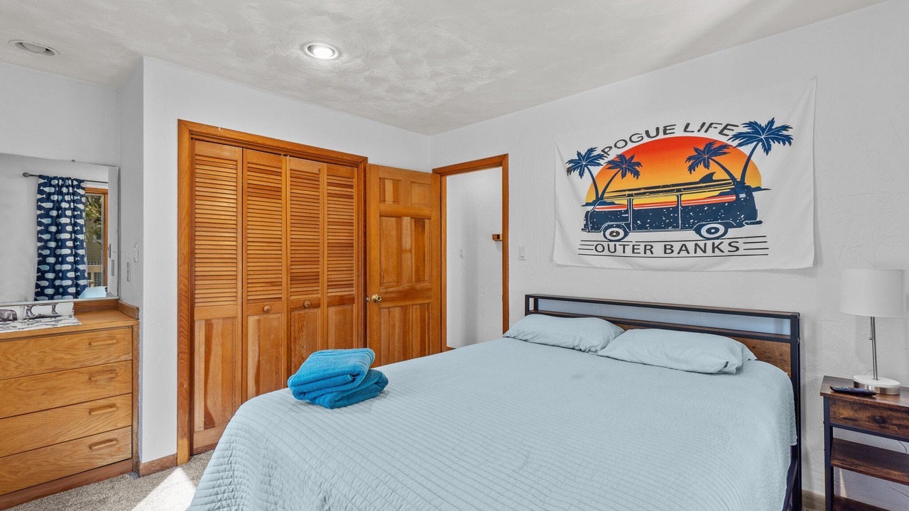 Photo of Bedroom in Monteray Shores