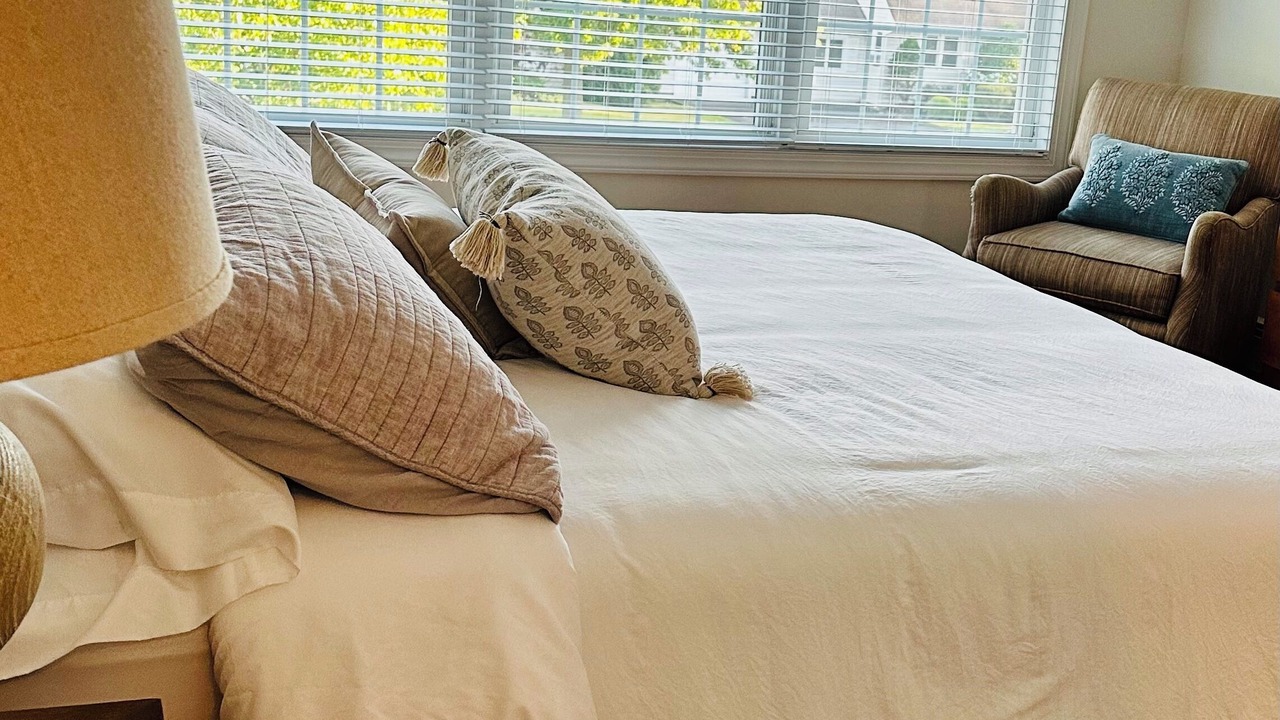 Photo of Bedroom in Spring Lake