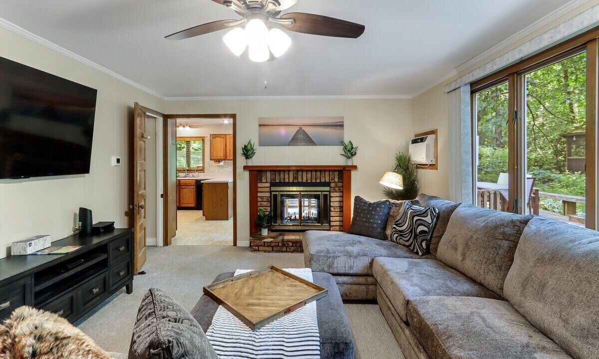 Photo of Bedroom in Twin Lakes