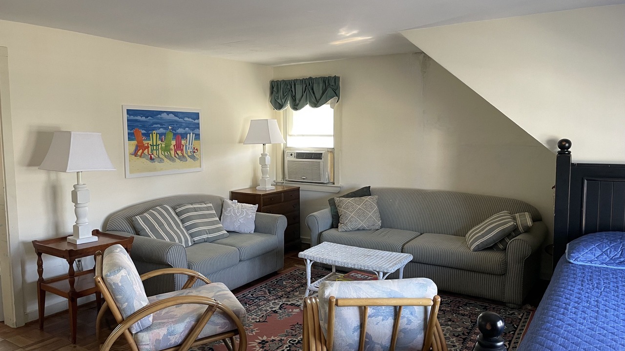 Photo of Livingroom in Avon