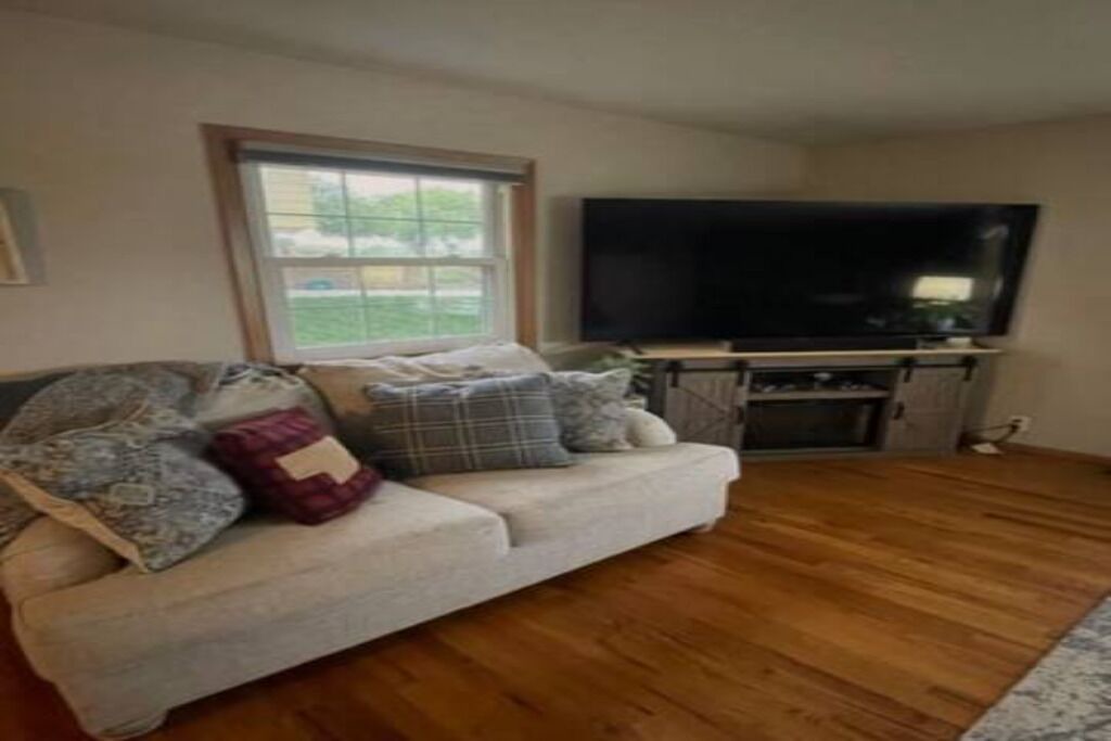 Photo of Livingroom in North Central Omaha
