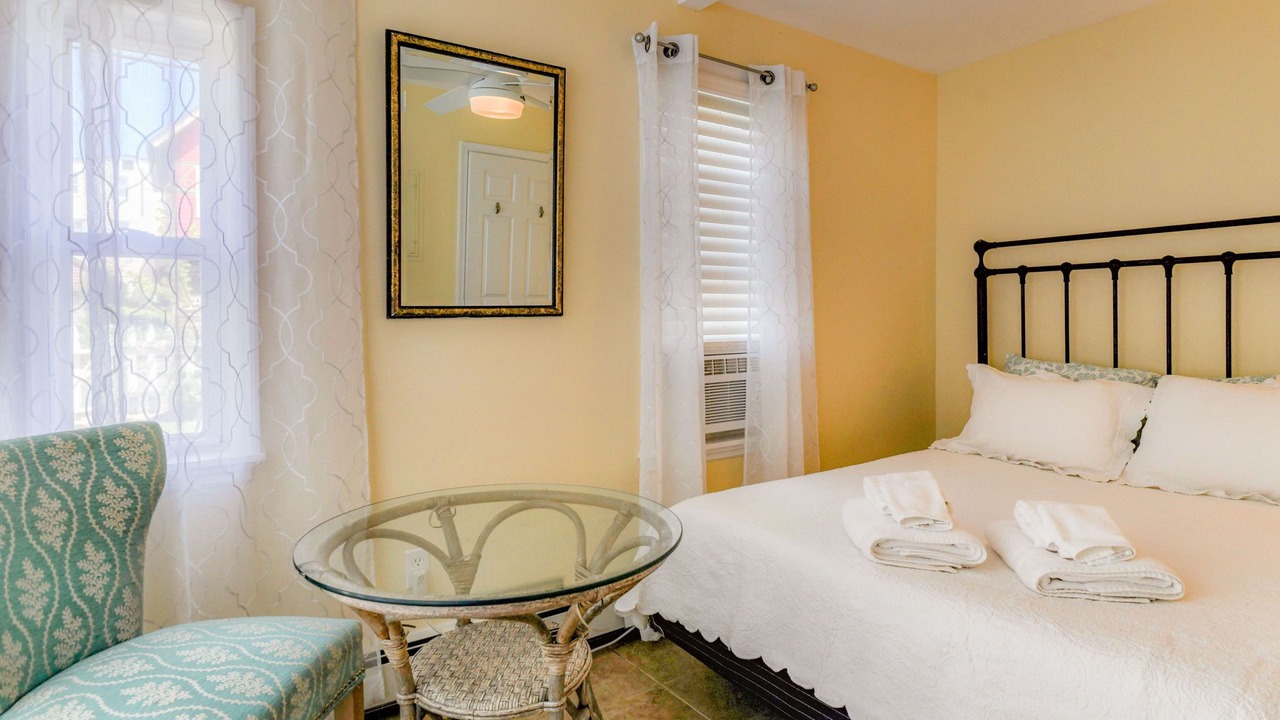 Photo of Bedroom in Wall