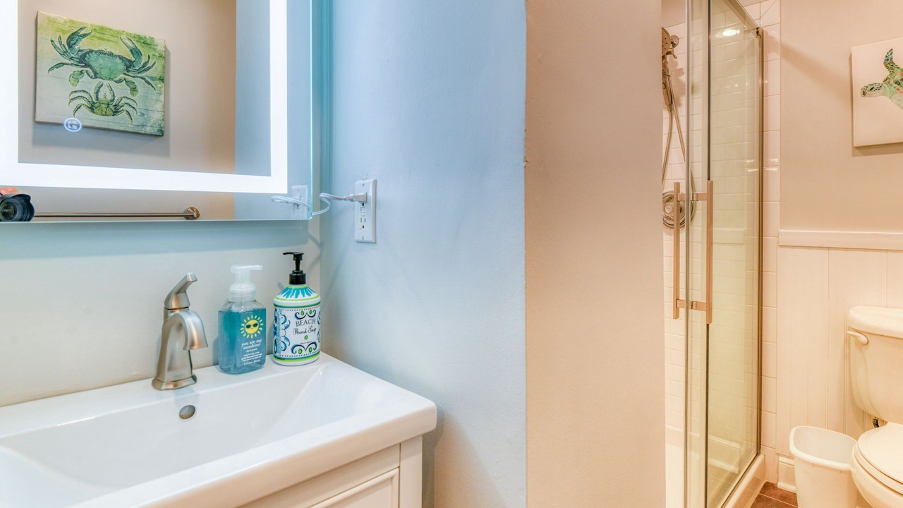Photo of Bathroom in Wall