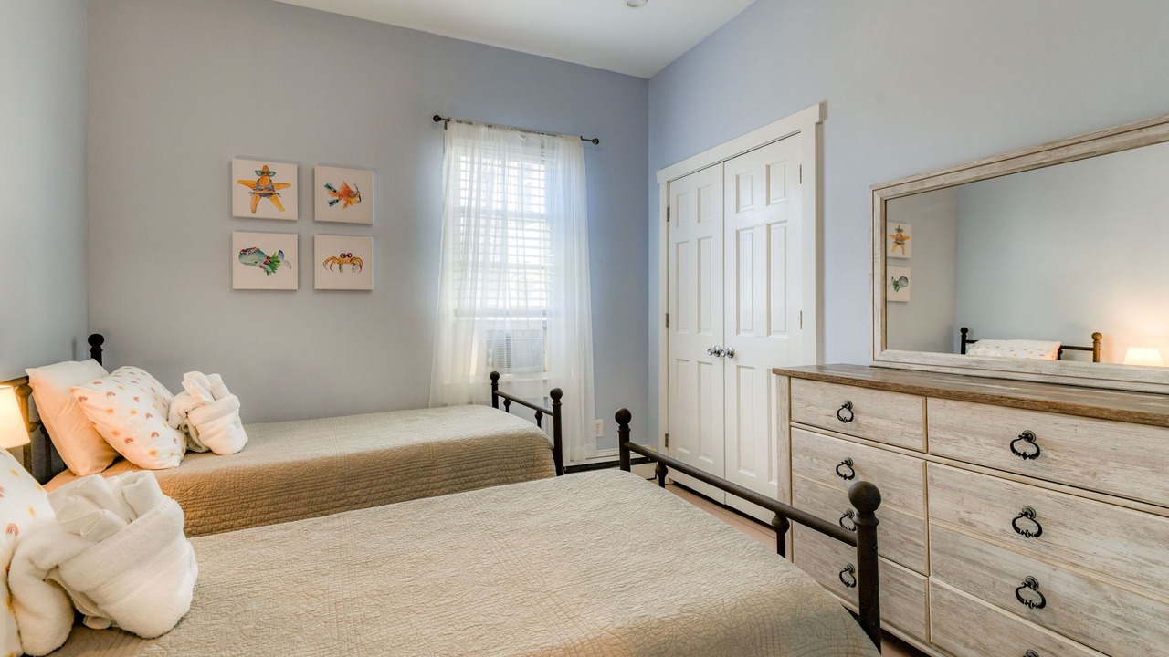 Photo of Bedroom in Wall