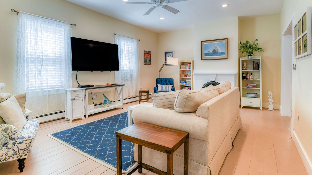 Photo of Livingroom in Wall