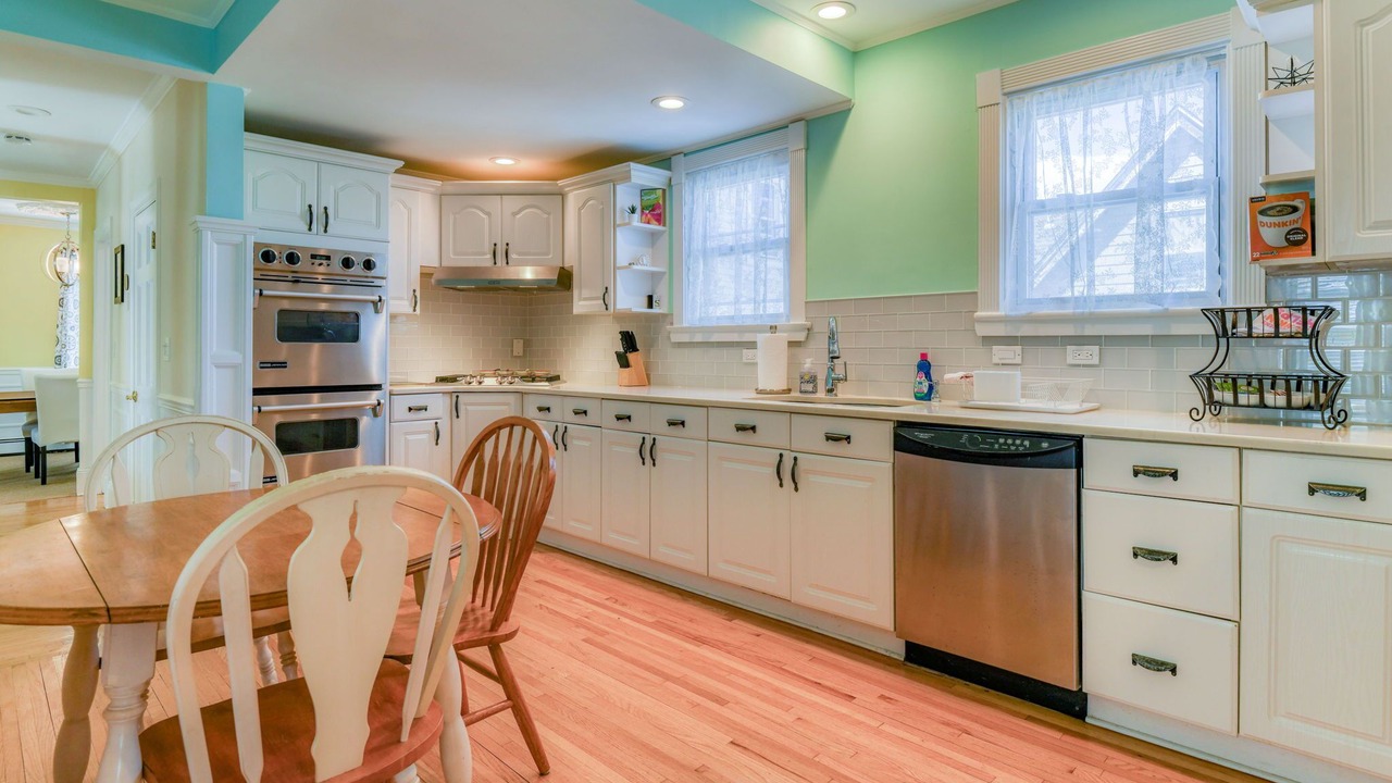 Photo of Kitchen in Wall