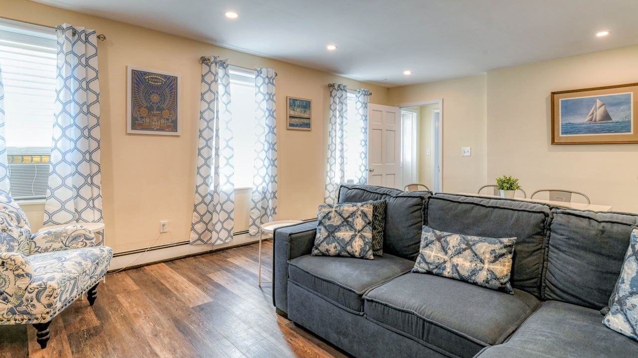 Photo of Livingroom in Wall