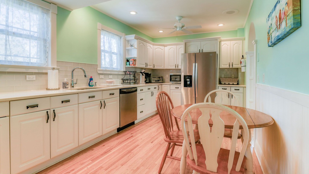 Photo of Kitchen in Wall