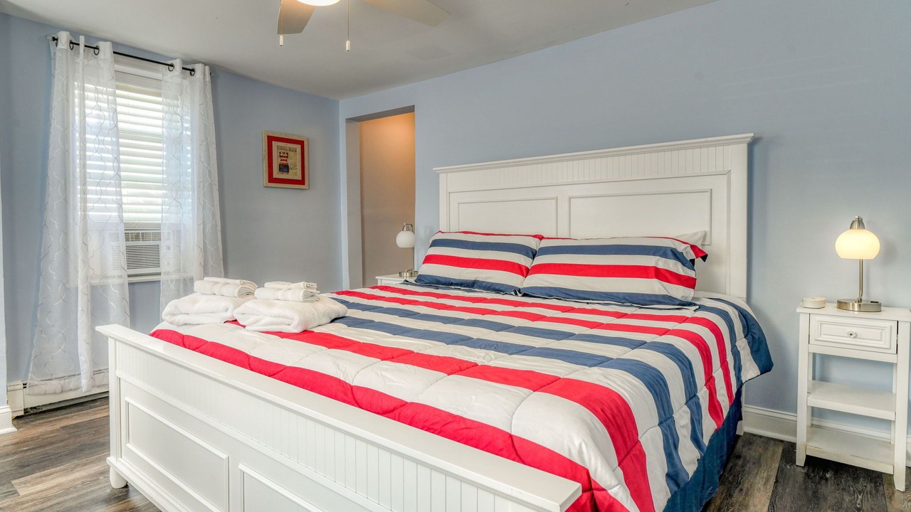 Photo of Bedroom in Wall