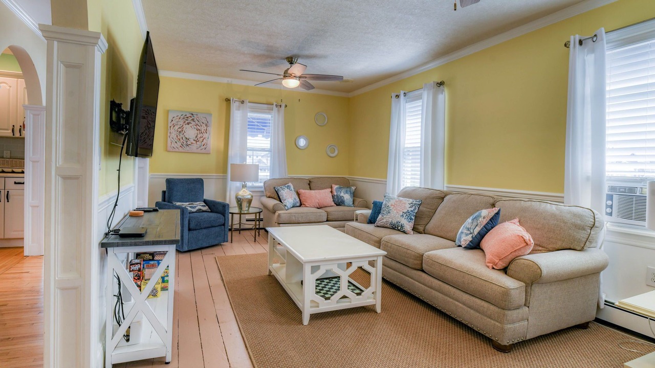 Photo of Livingroom in Wall