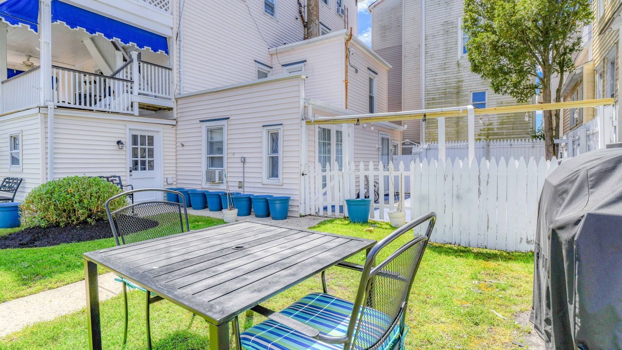 Photo of Outdoor in Wall