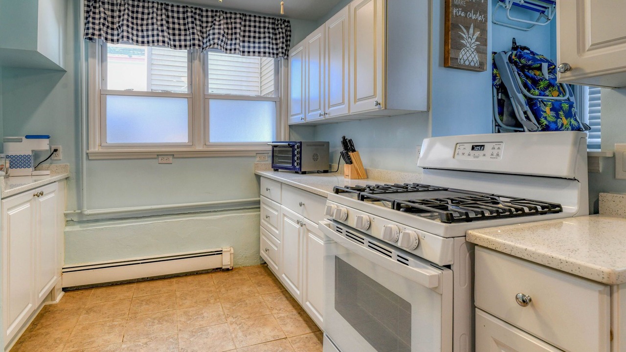 Photo of Kitchen in Wall